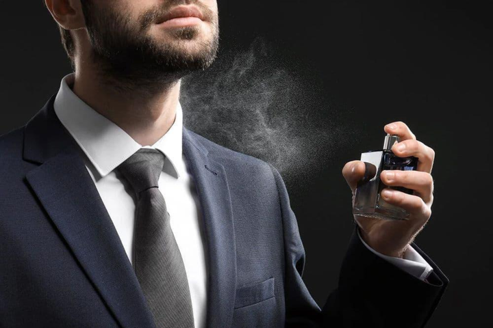 Does perfume stain clothes